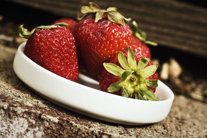 FOYF : Strawberries (and a Delicious Linky Party with Strawberry Recipes)