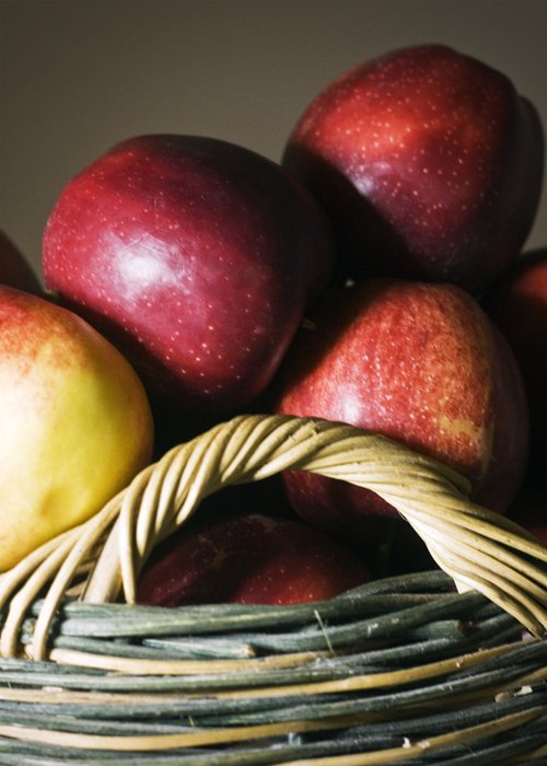 Homemade Applesauce: Face Mask, Shampoo, and Deeeelish Dish