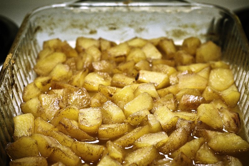 Homemade Applesauce: Face Mask, Shampoo, and Deeeelish Dish