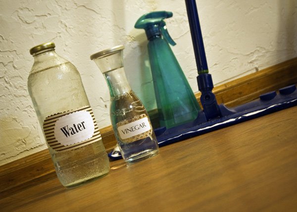 Diy Laminate Floor Cleaner Your, Vinegar Water Solution For Hardwood Floors