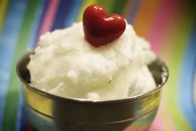 A Millionish Uncommon (and Not So Uncommon) Uses for Coconut Oil